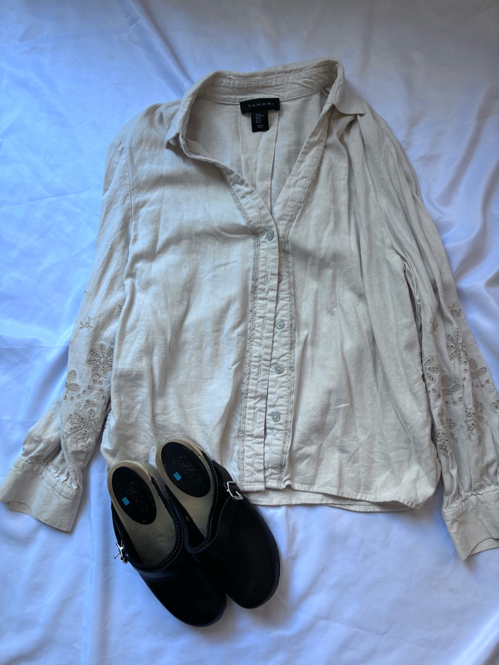 Linen Tahari Cream Embroidered Long-Sleeve Button Shirt